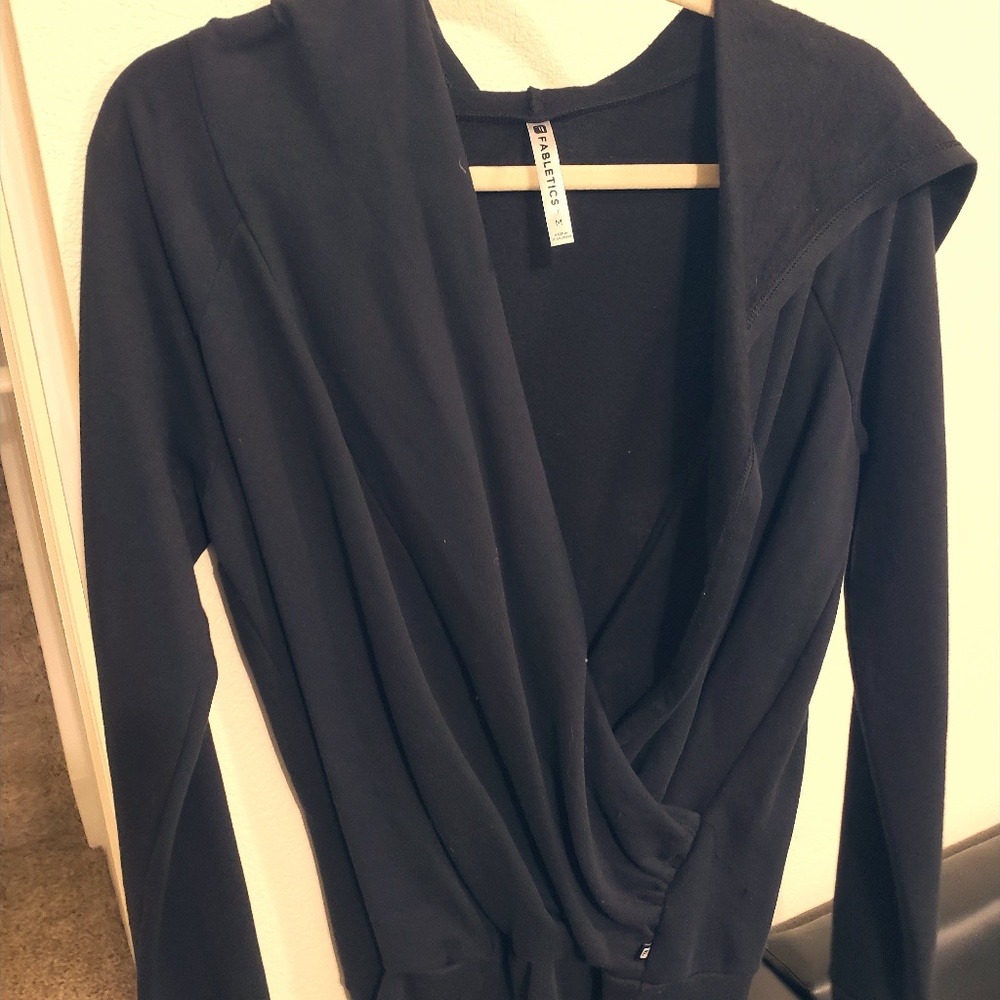 Fabletics Black Low Front Black Sweater-Size-M